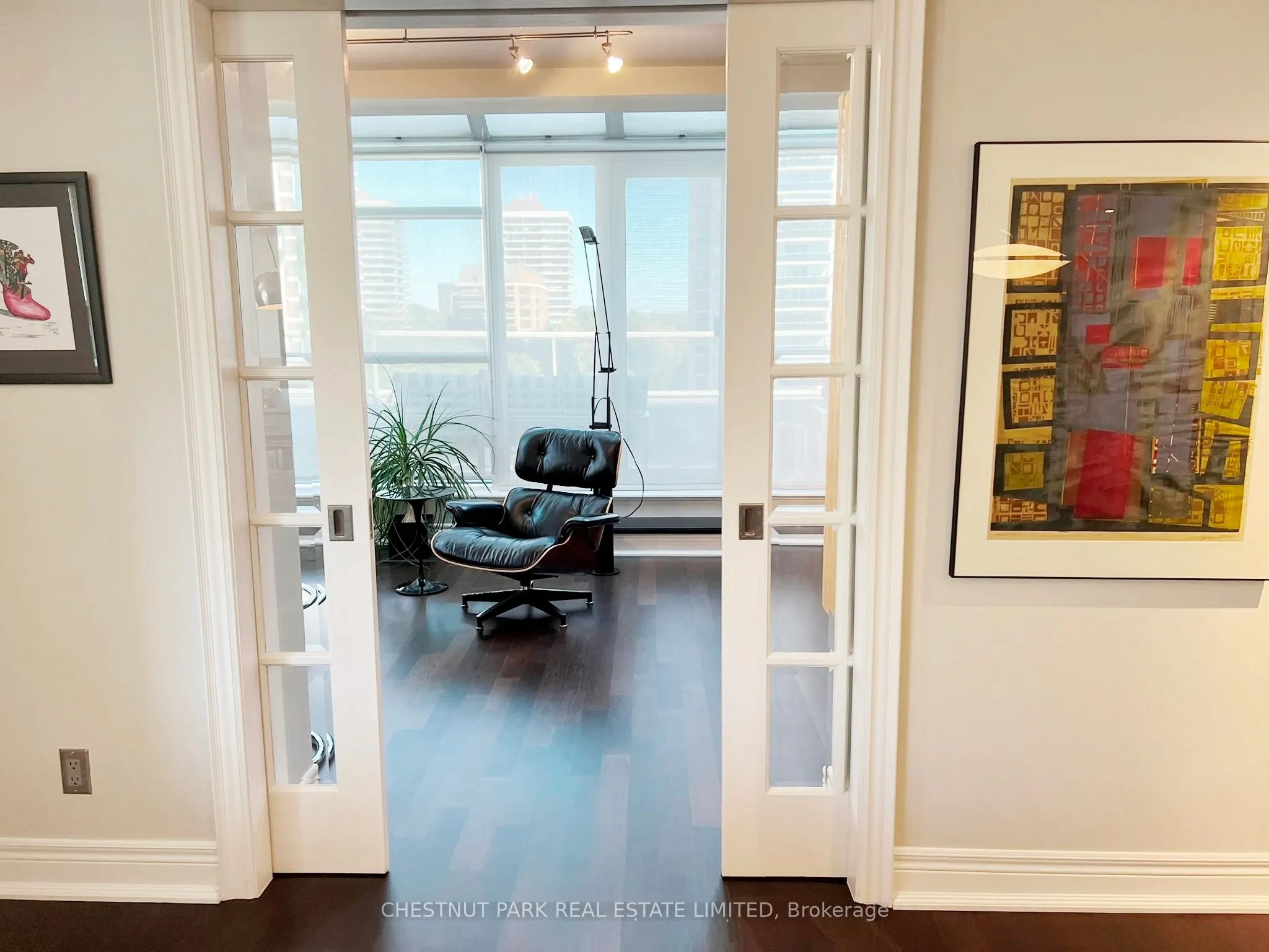 5 Rosehill Avenue, #819