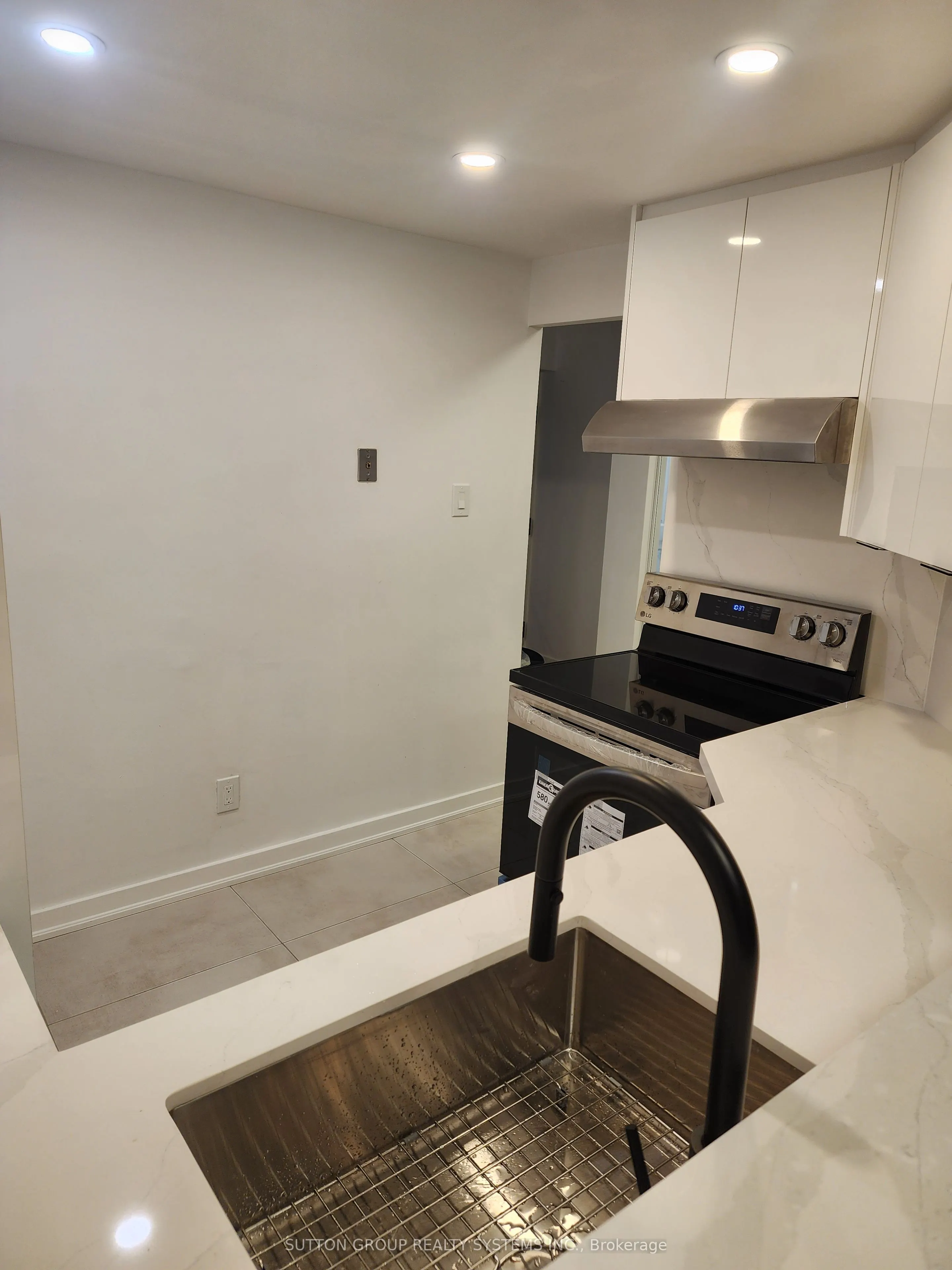 88 Charles Street E, #205
