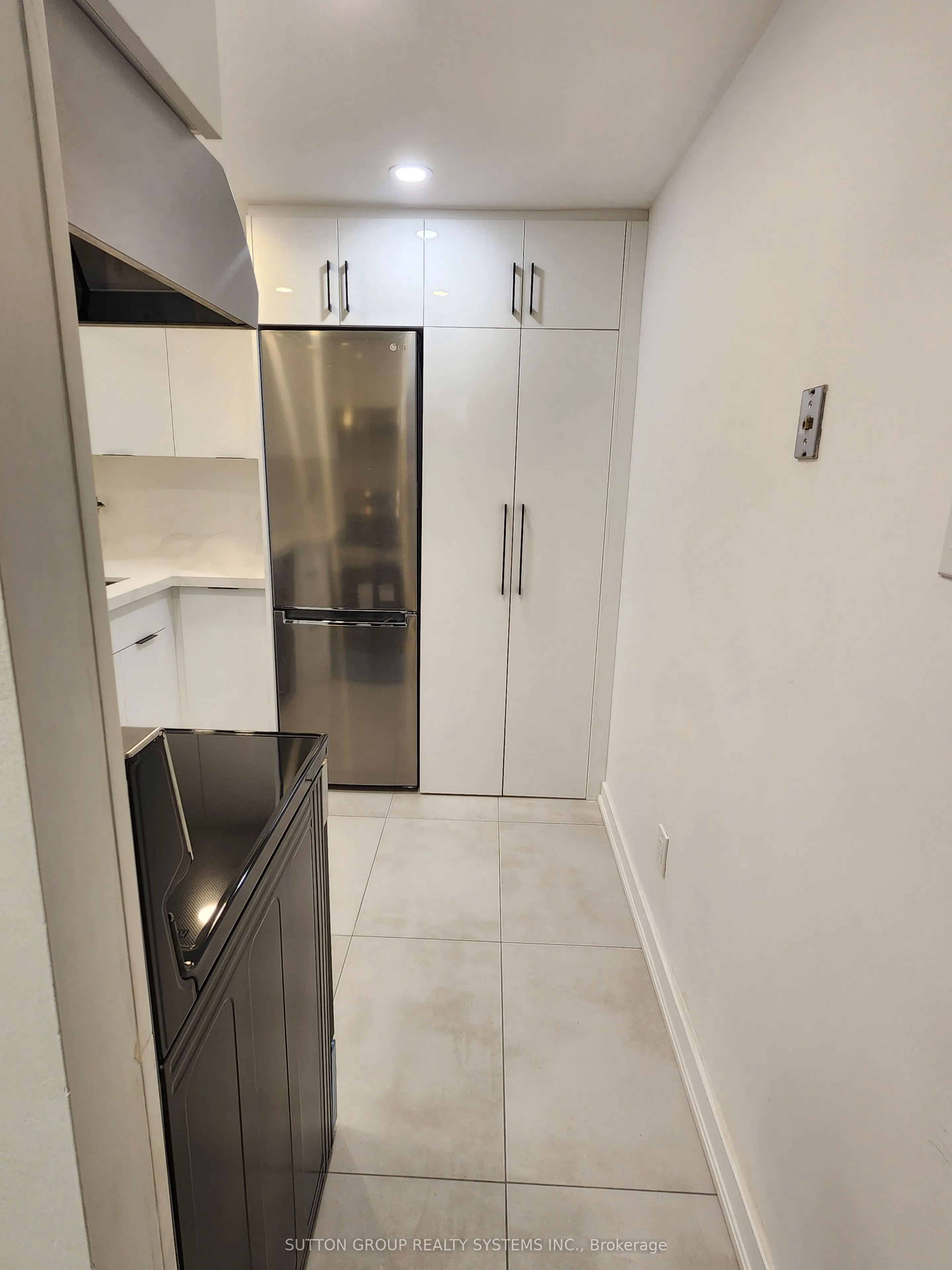 88 Charles Street E, #205