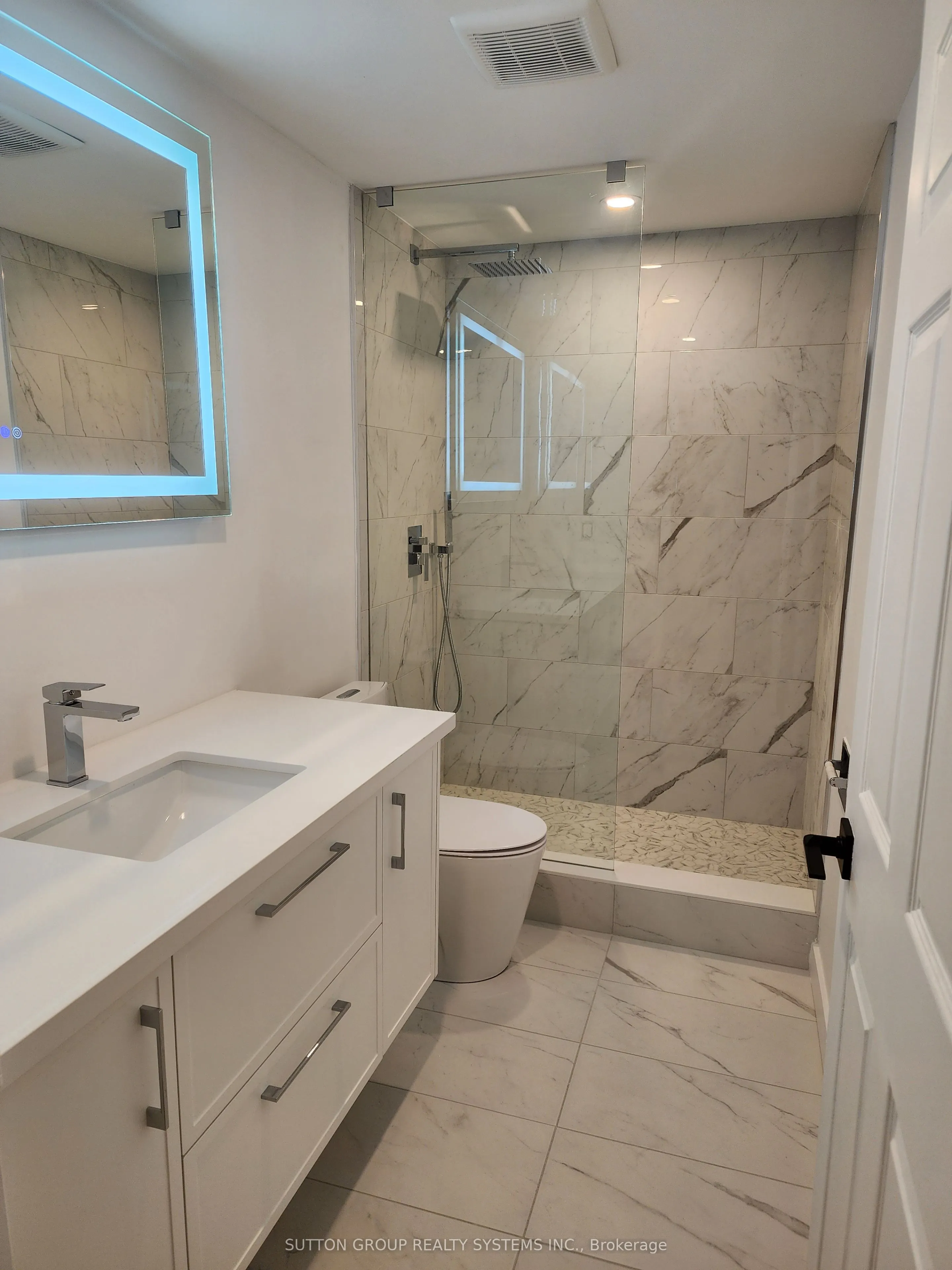 88 Charles Street E, #205