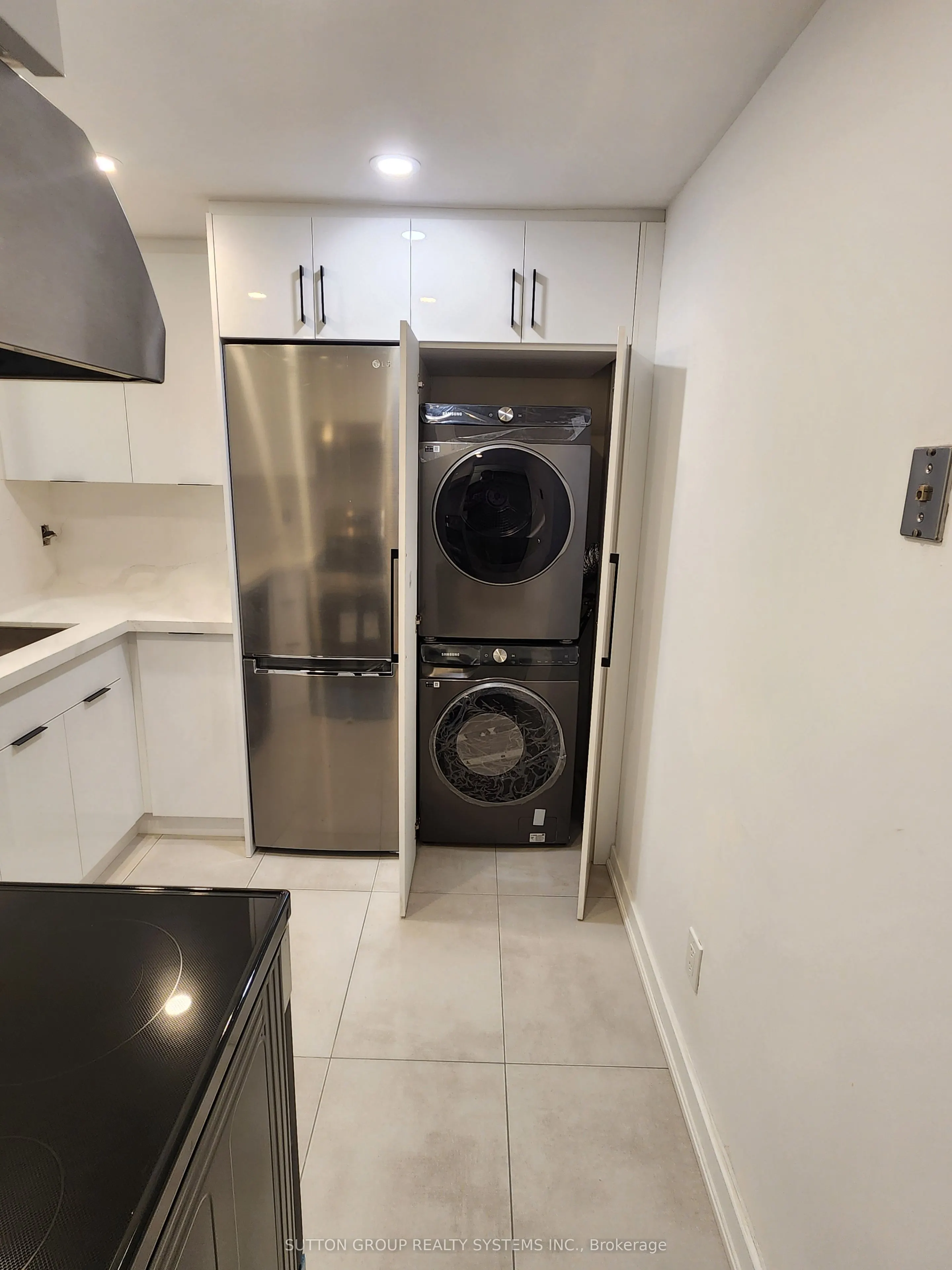 88 Charles Street E, #205
