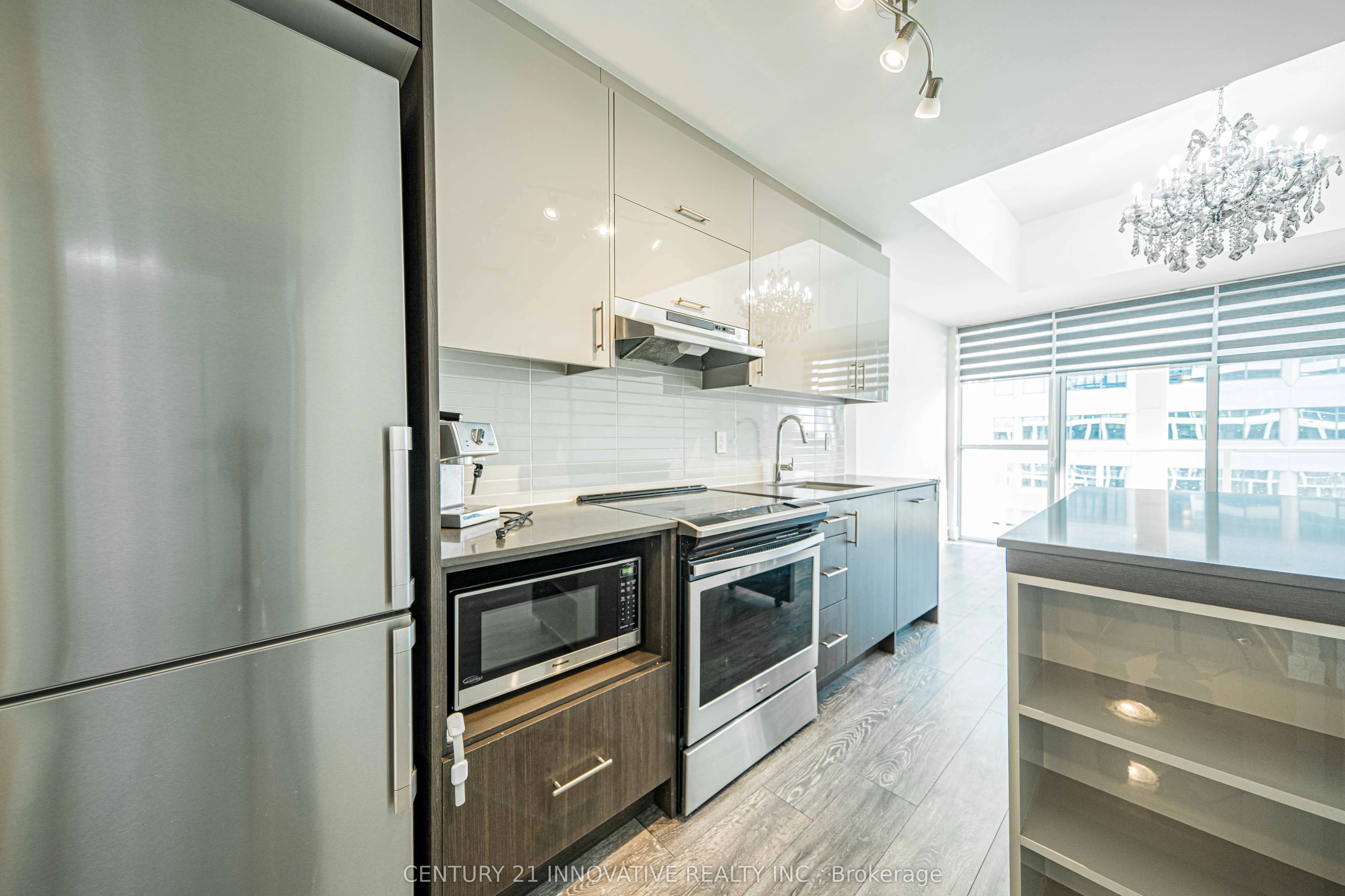 180 Fairview Mall Drive, #517