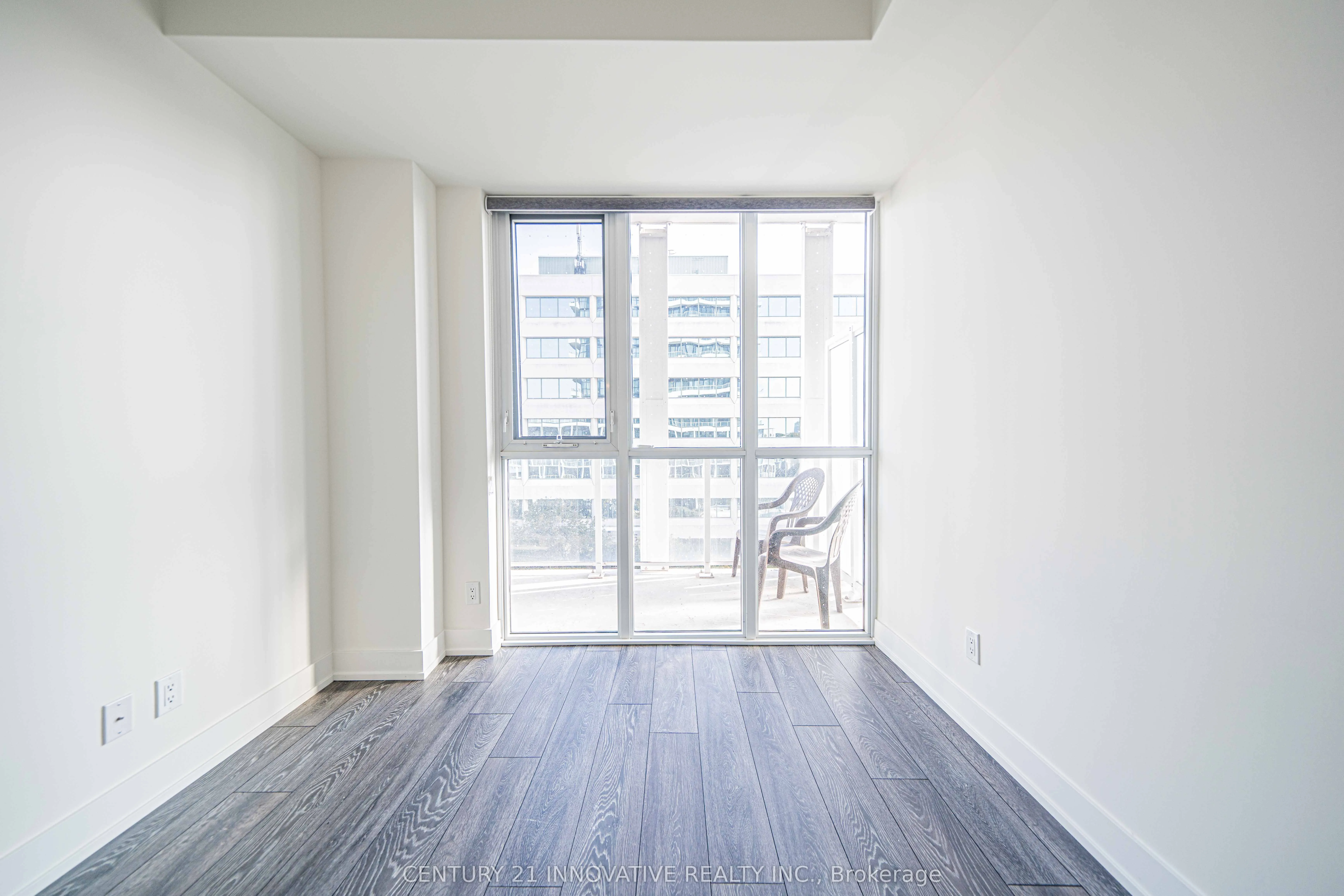 180 Fairview Mall Drive, #517