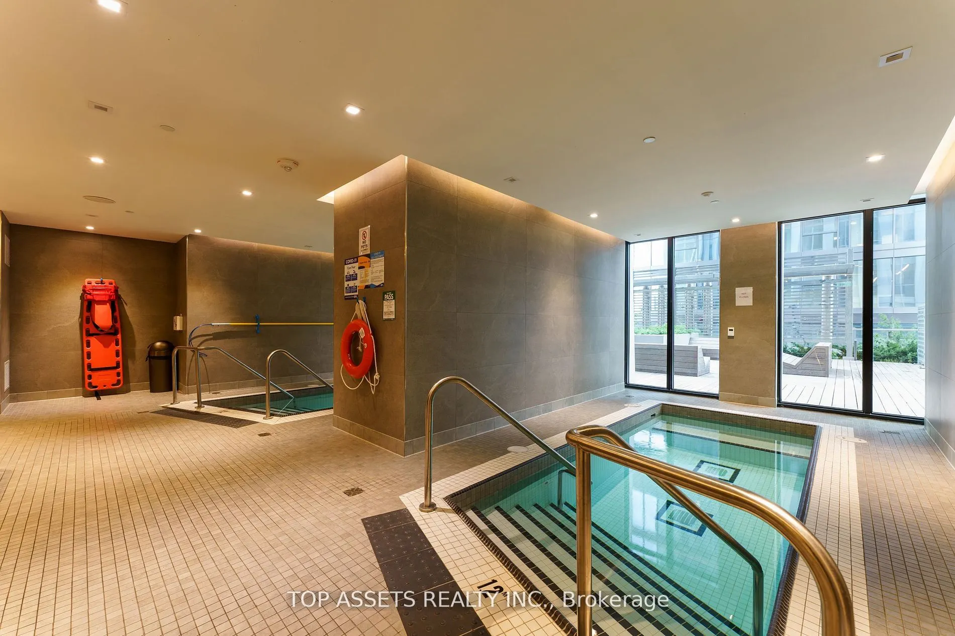 1 Yorkville Ave, #3701