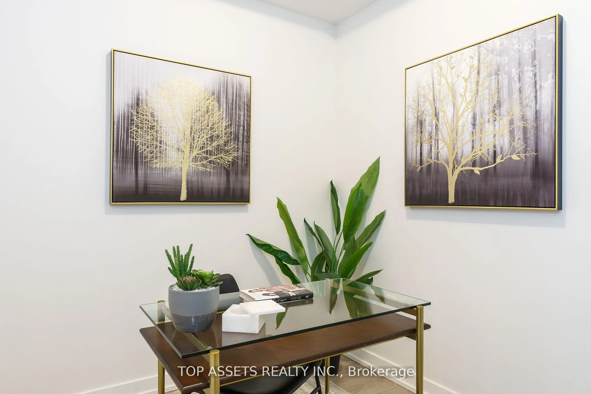 1 Yorkville Ave, #3701