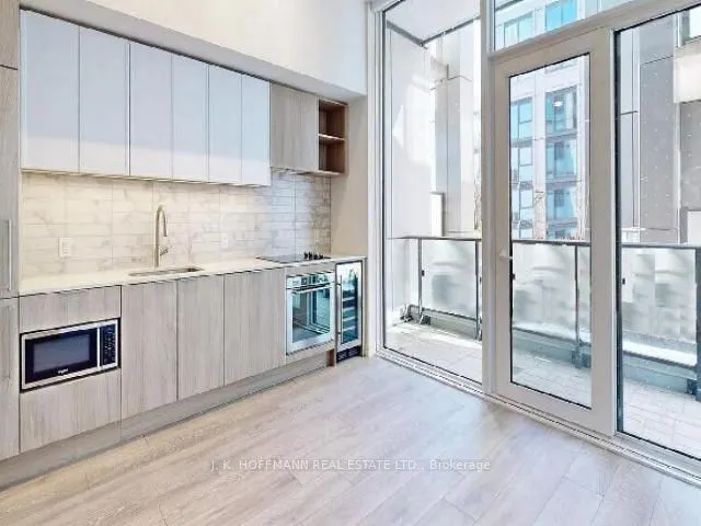 2020 Bathurst Street, #639