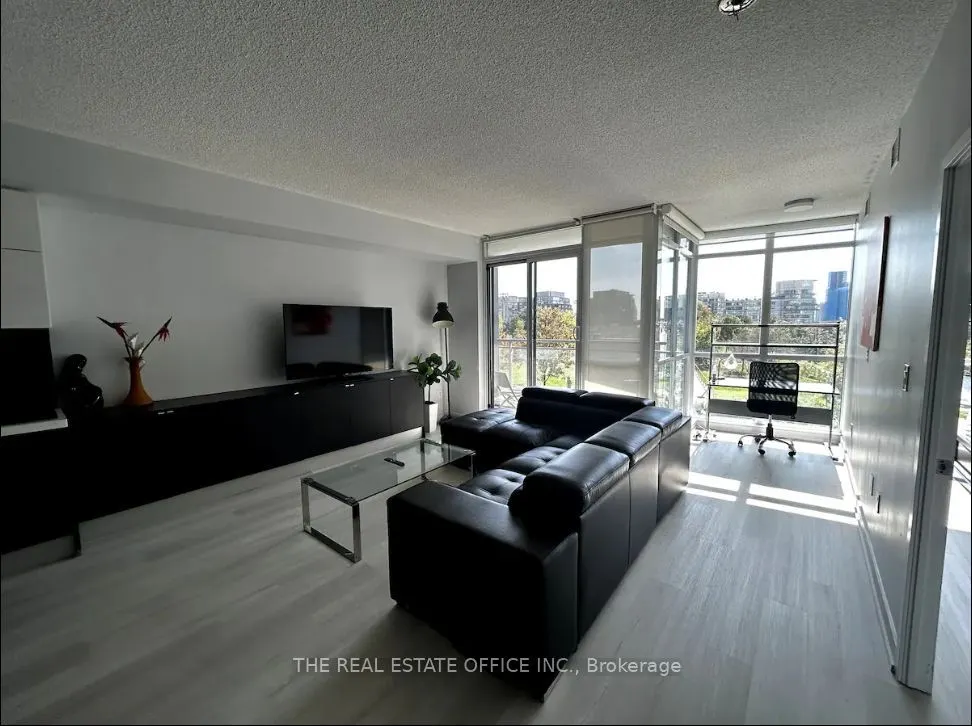 151 Dan Leckie Way #202