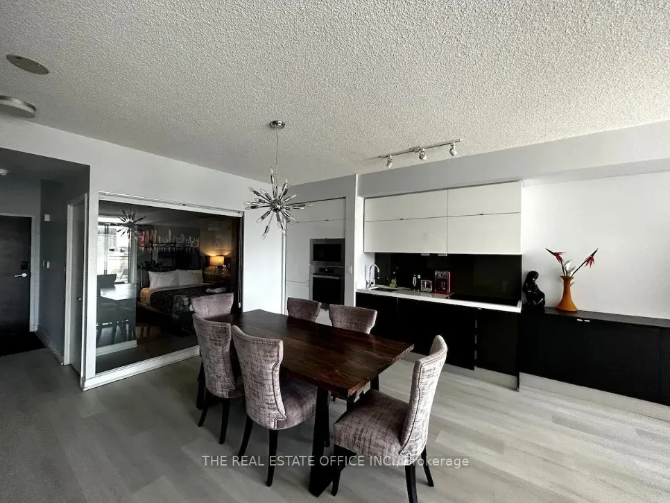 151 Dan Leckie Way #202