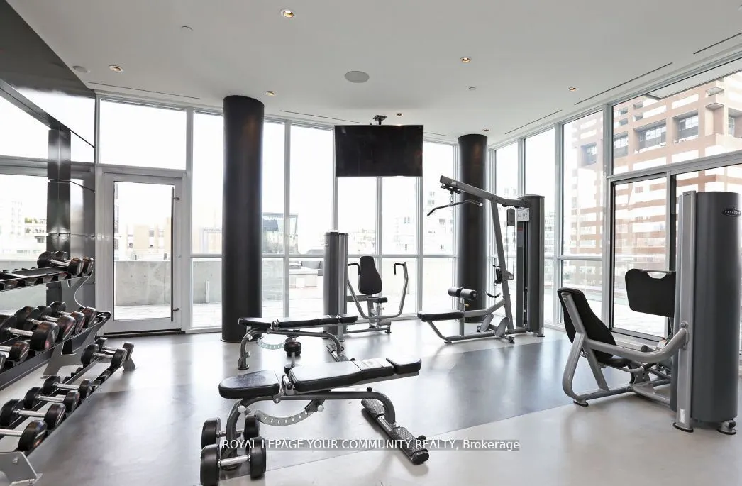 32 Davenport Road, #1307