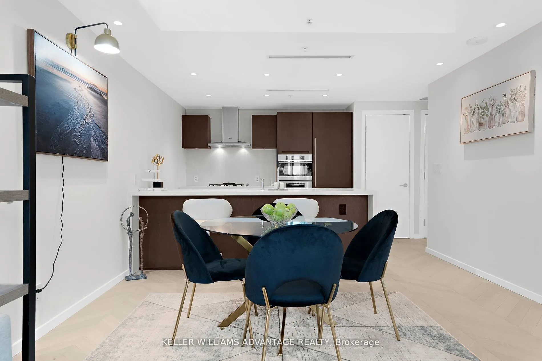 180 University Avenue, #2104
