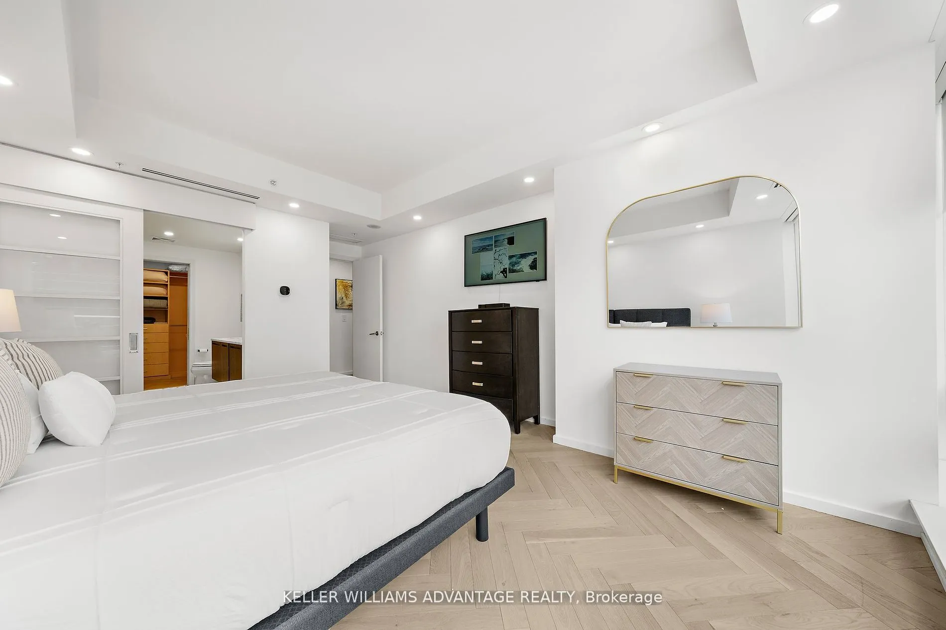180 University Avenue, #2308