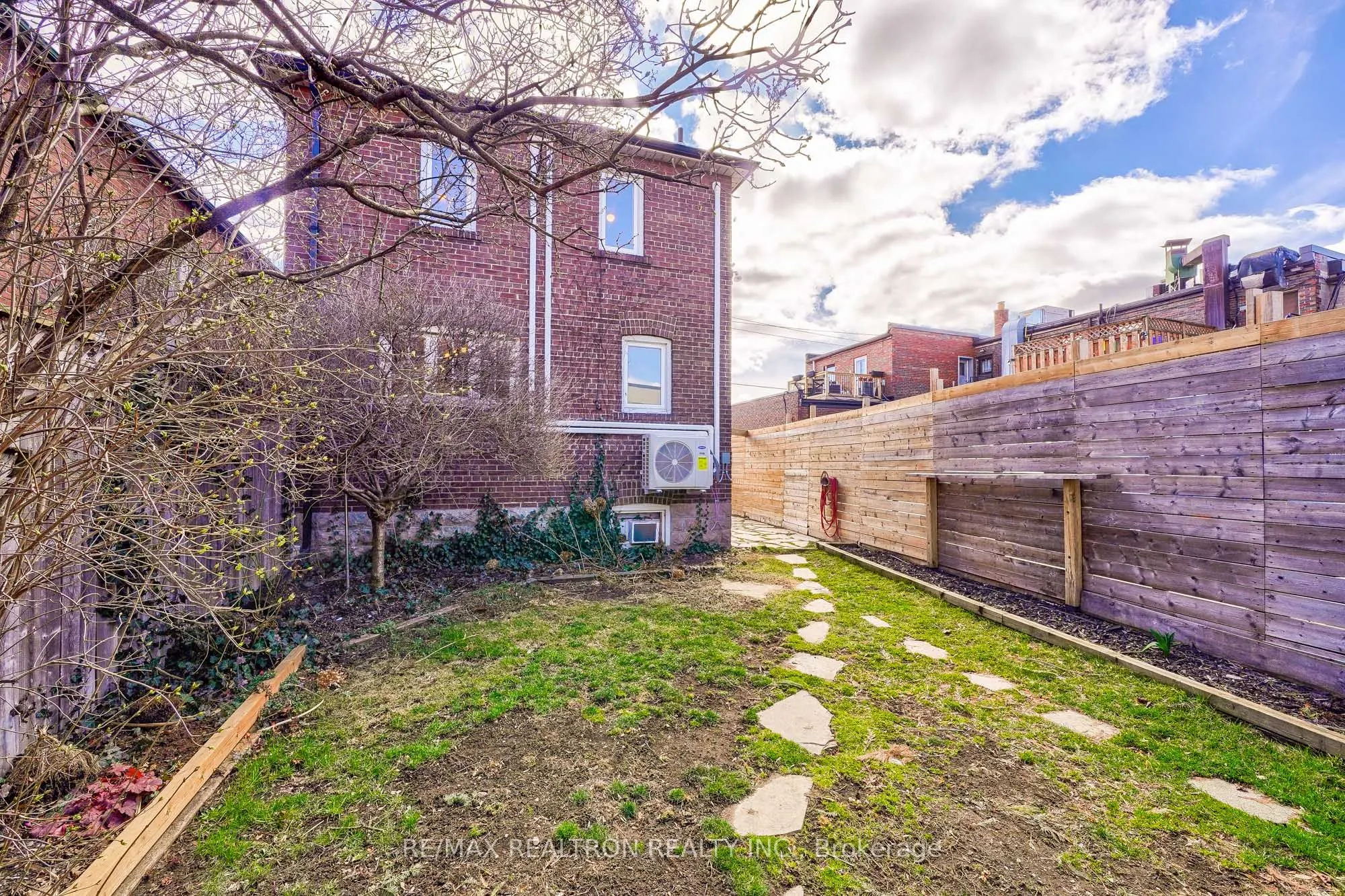 216 Brooke Avenue