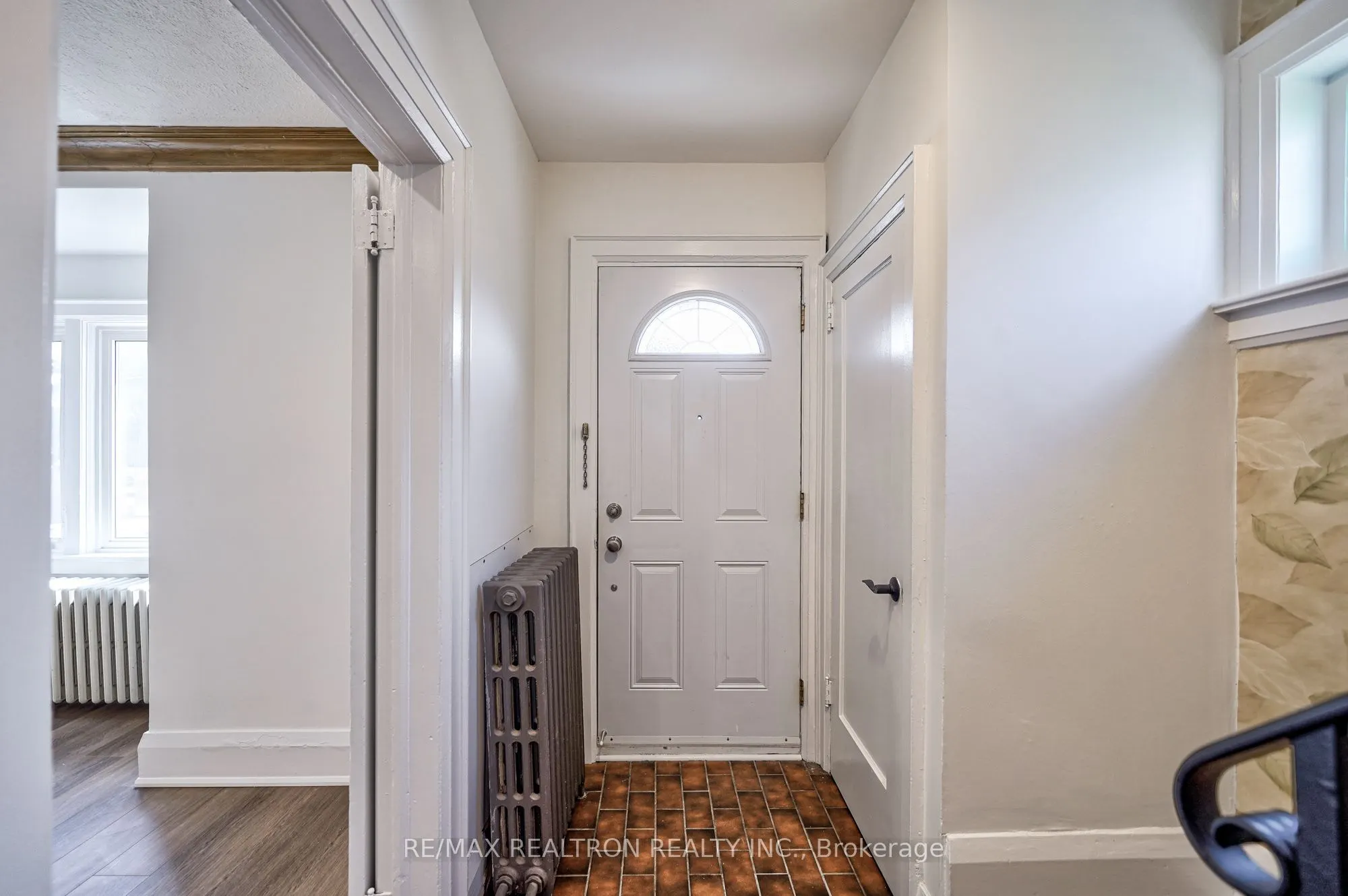 216 Brooke Avenue