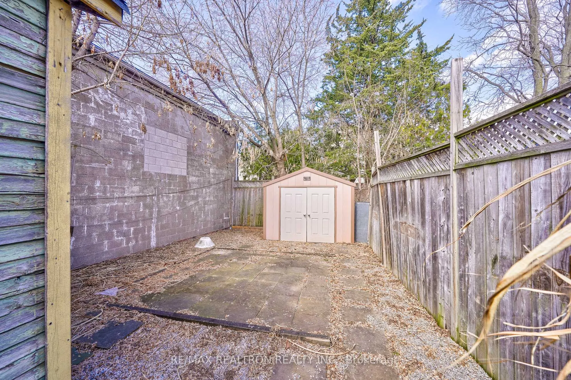 216 Brooke Avenue