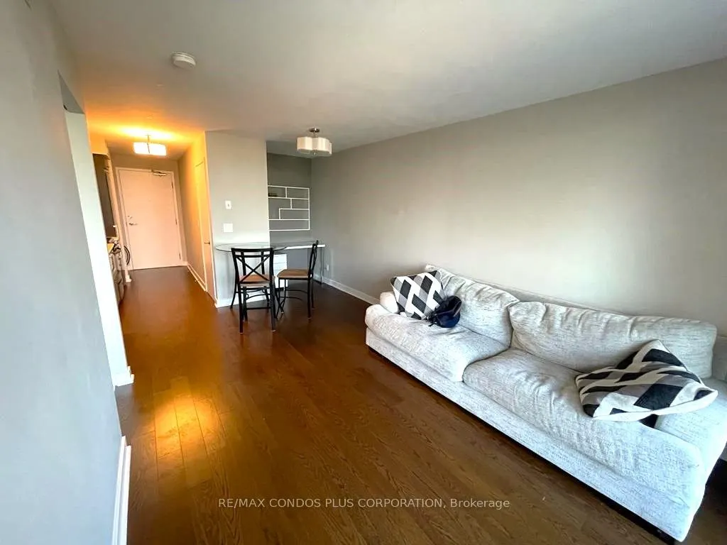 320 Richmond Street E, #1017