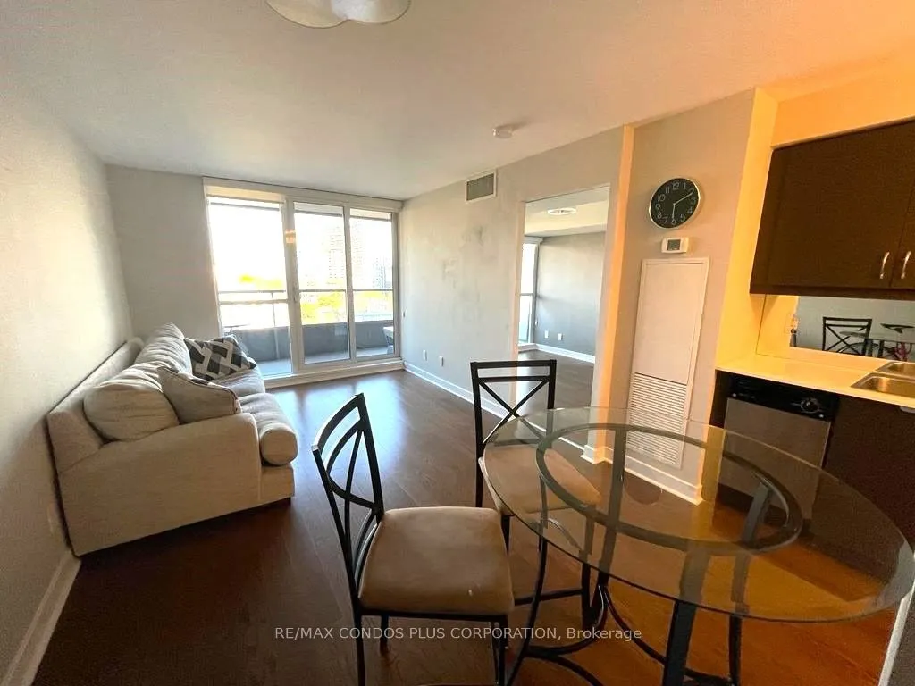 320 Richmond Street E, #1017
