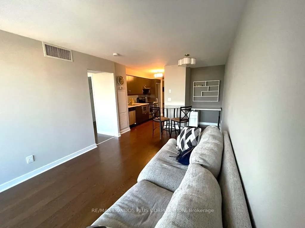 320 Richmond Street E, #1017