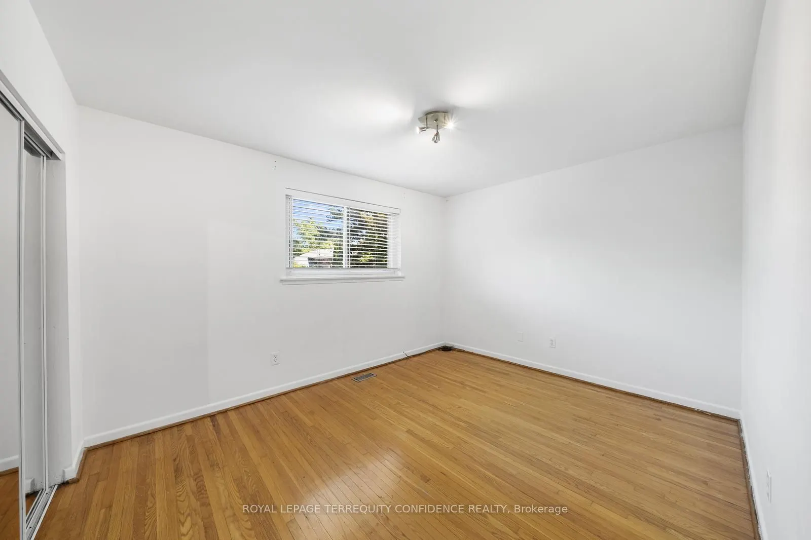 23 Lesgay Crescent