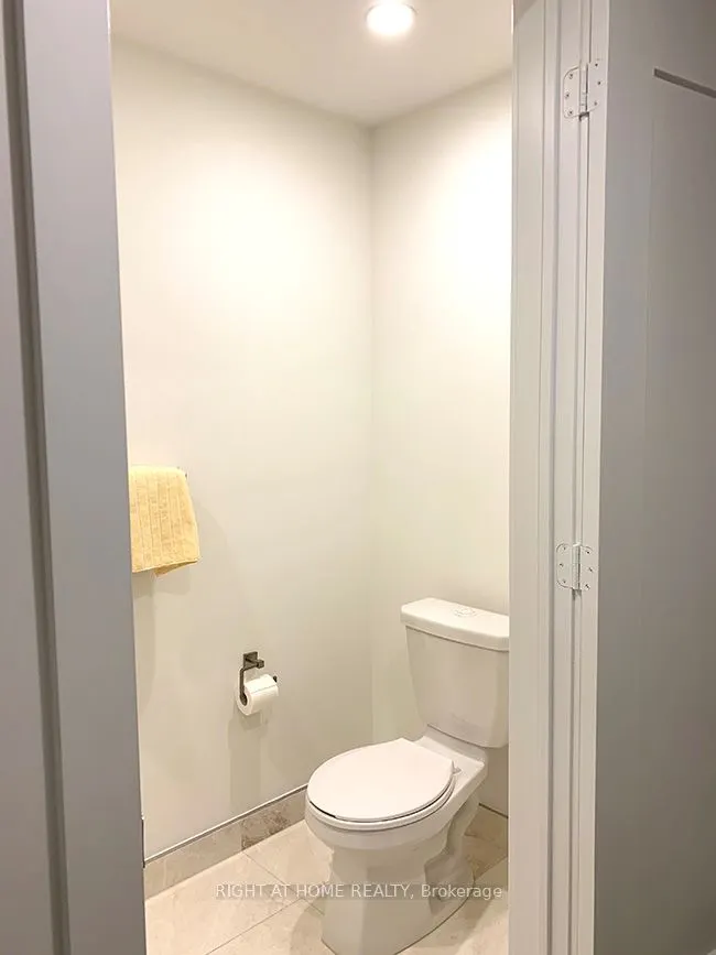 80 Vanauley Street, #110