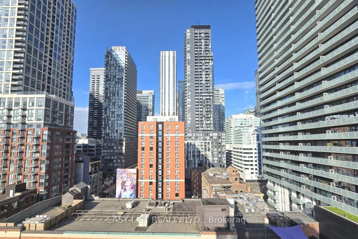 36 Charlotte Street #501