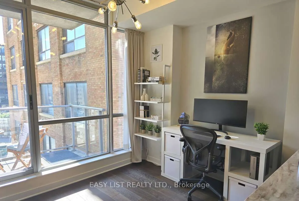 36 Charlotte Street #501