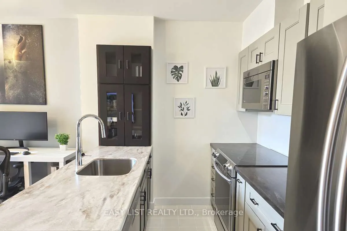 36 Charlotte Street #501