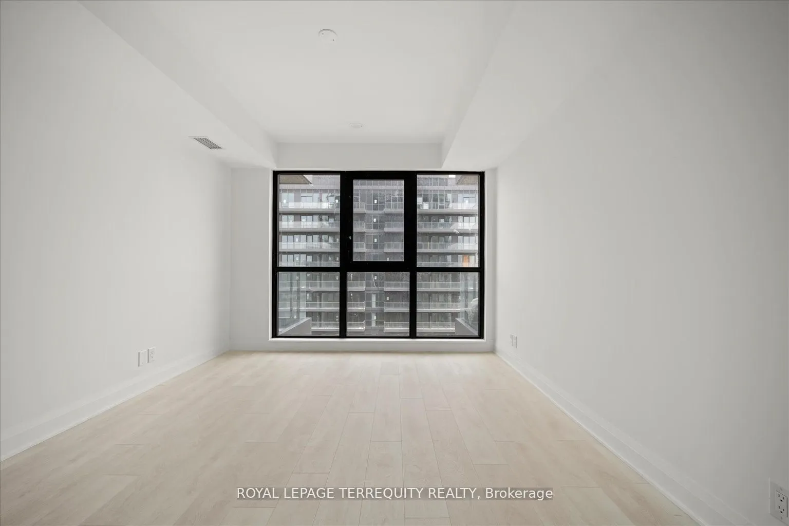 33 Frederick Todd Way, #1406