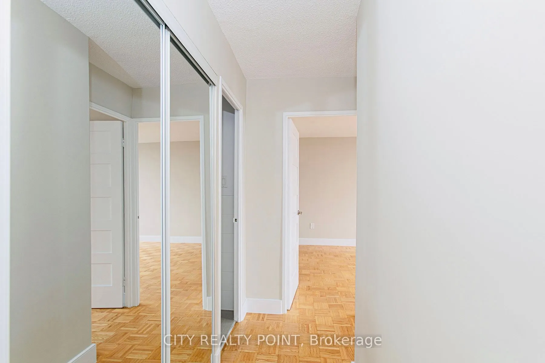 666 Spadina Avenue, #PH9