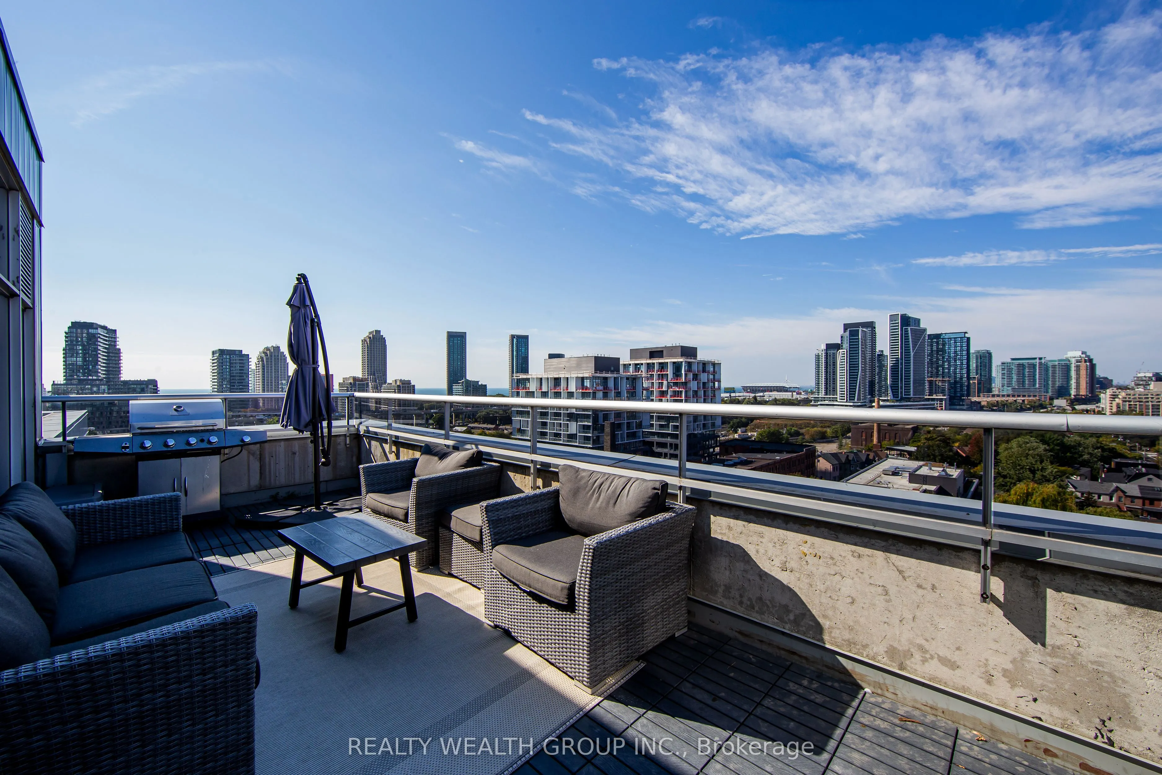 60 Bathurst Street, #1014
