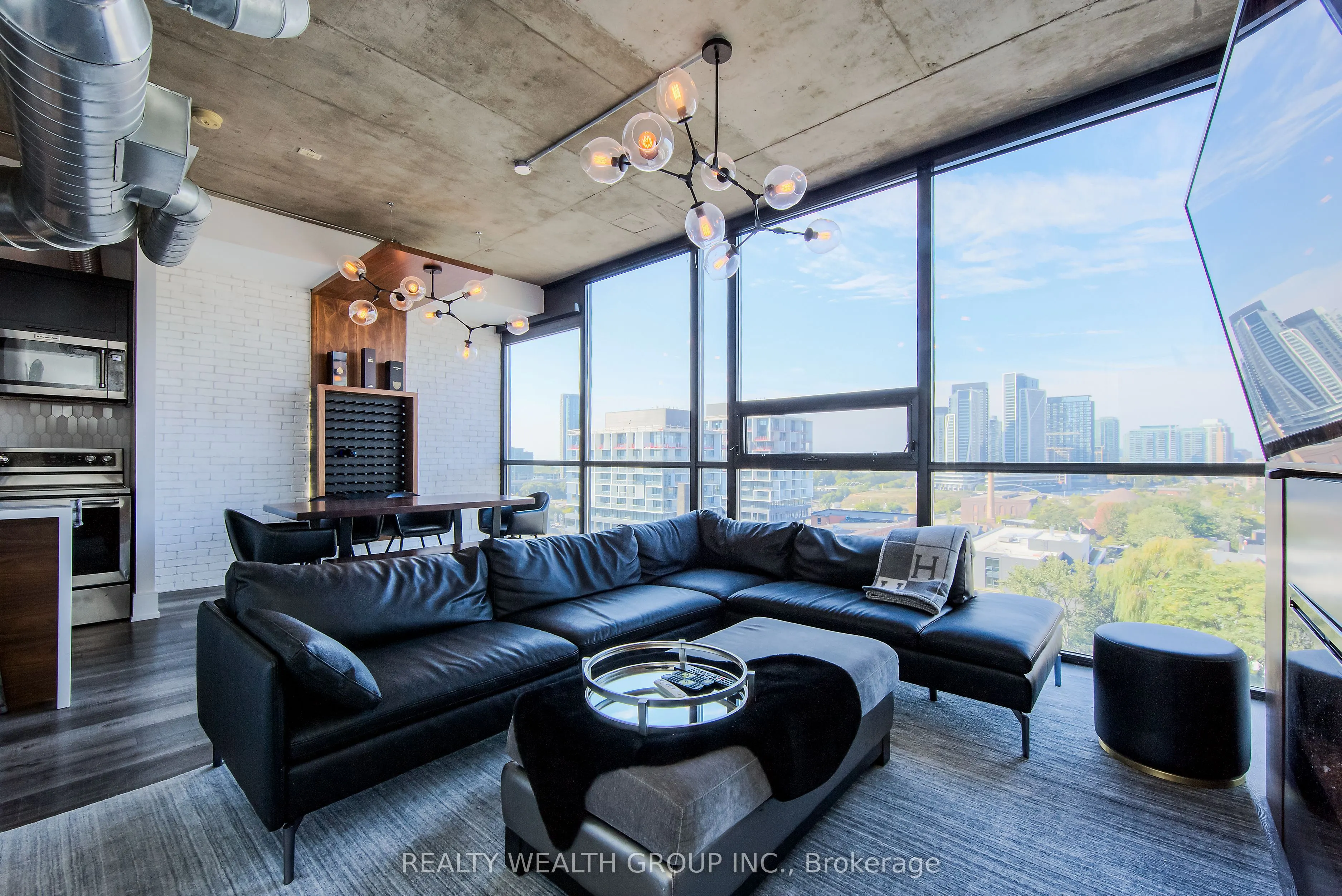60 Bathurst Street, #1014