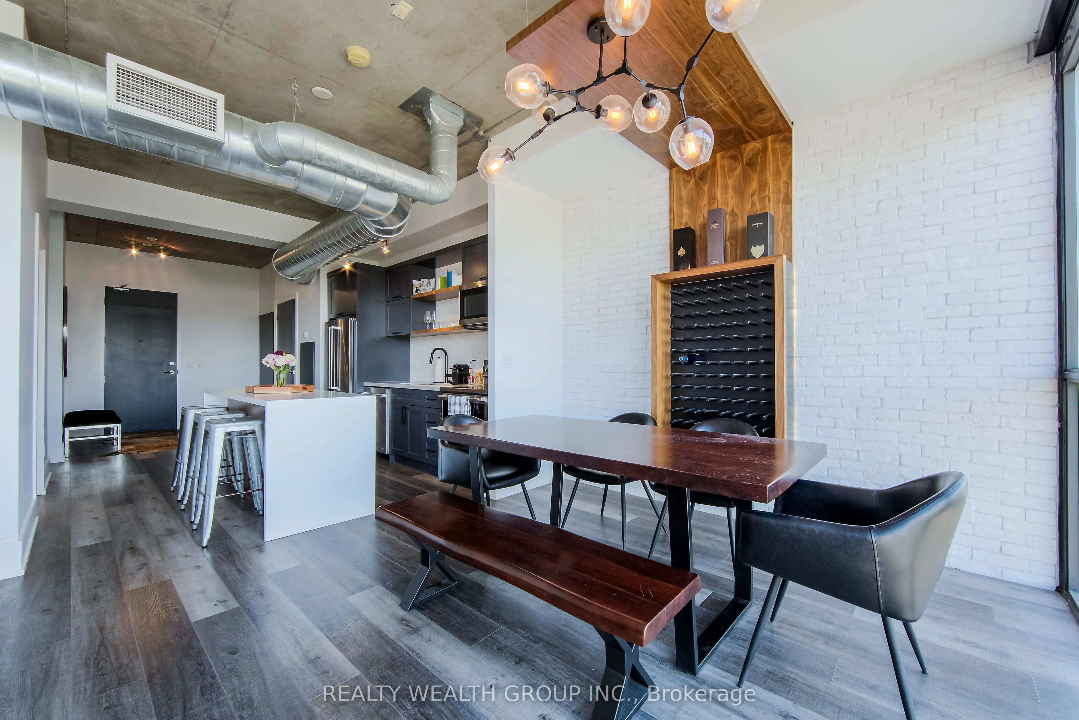 60 Bathurst Street, #1014