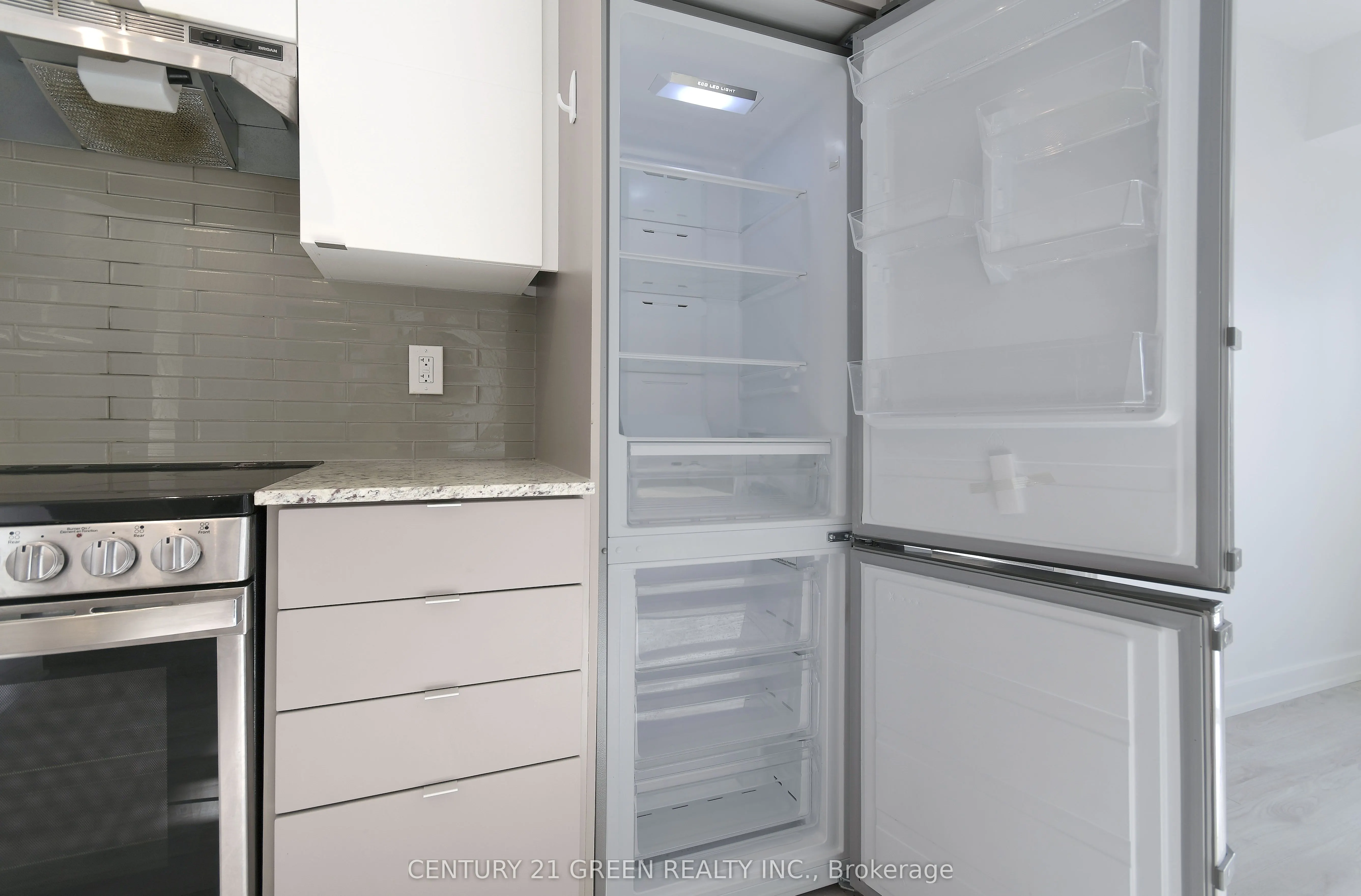120 Varna Drive, #403
