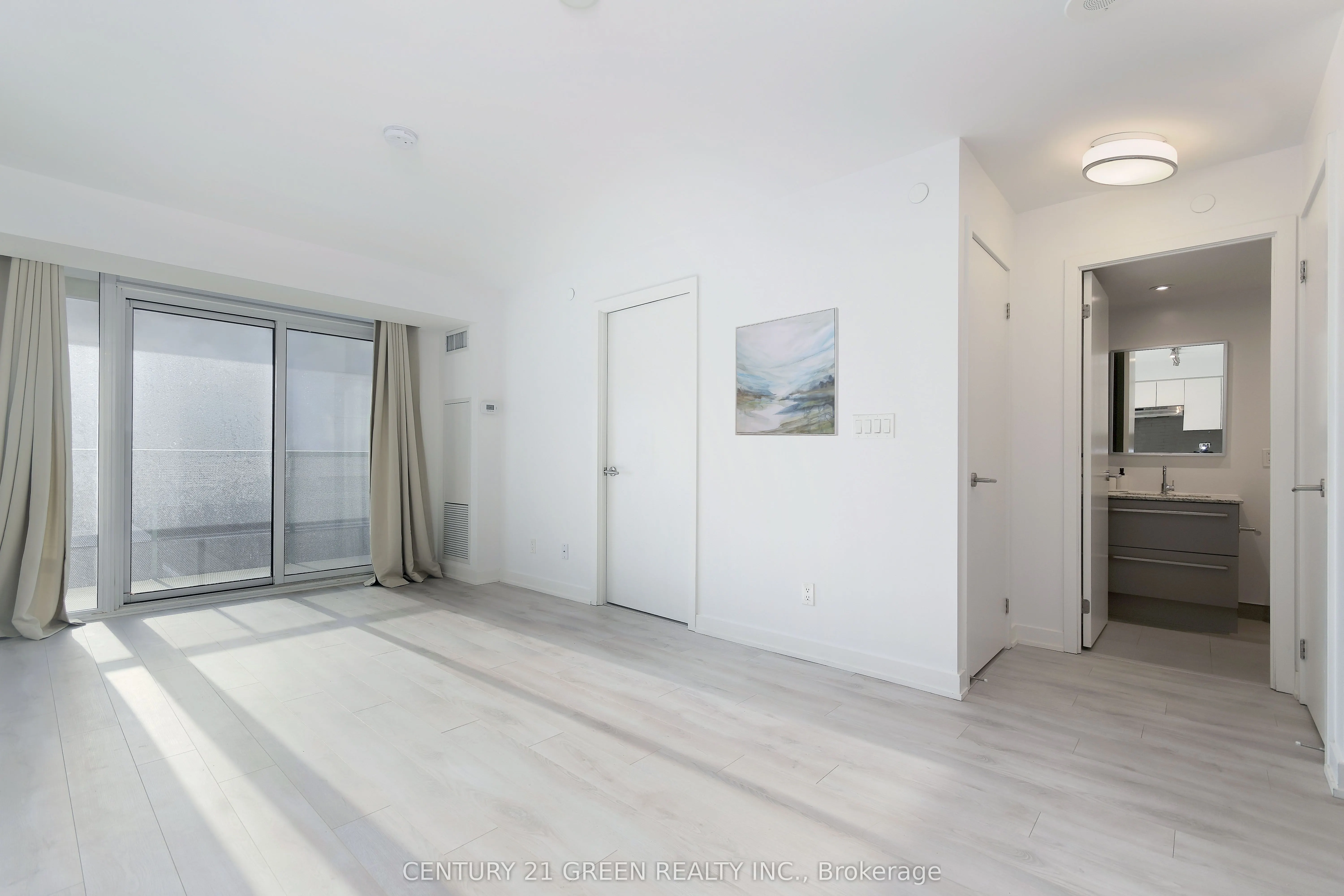 120 Varna Drive, #403