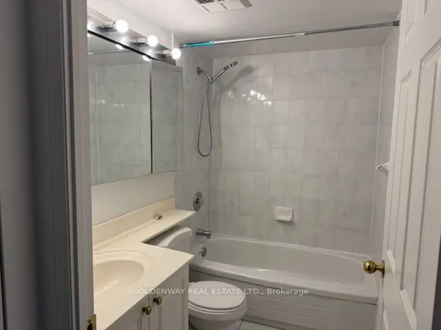 39 Pemberton Avenue #401