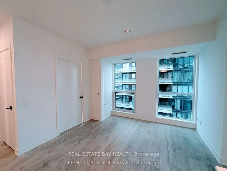 327 King Street W, #4104