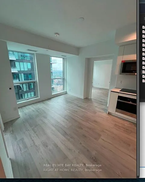 327 King Street W, #4104