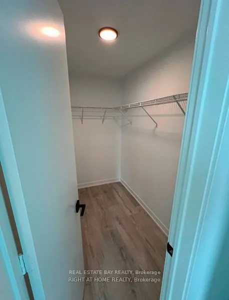 327 King Street W, #4104