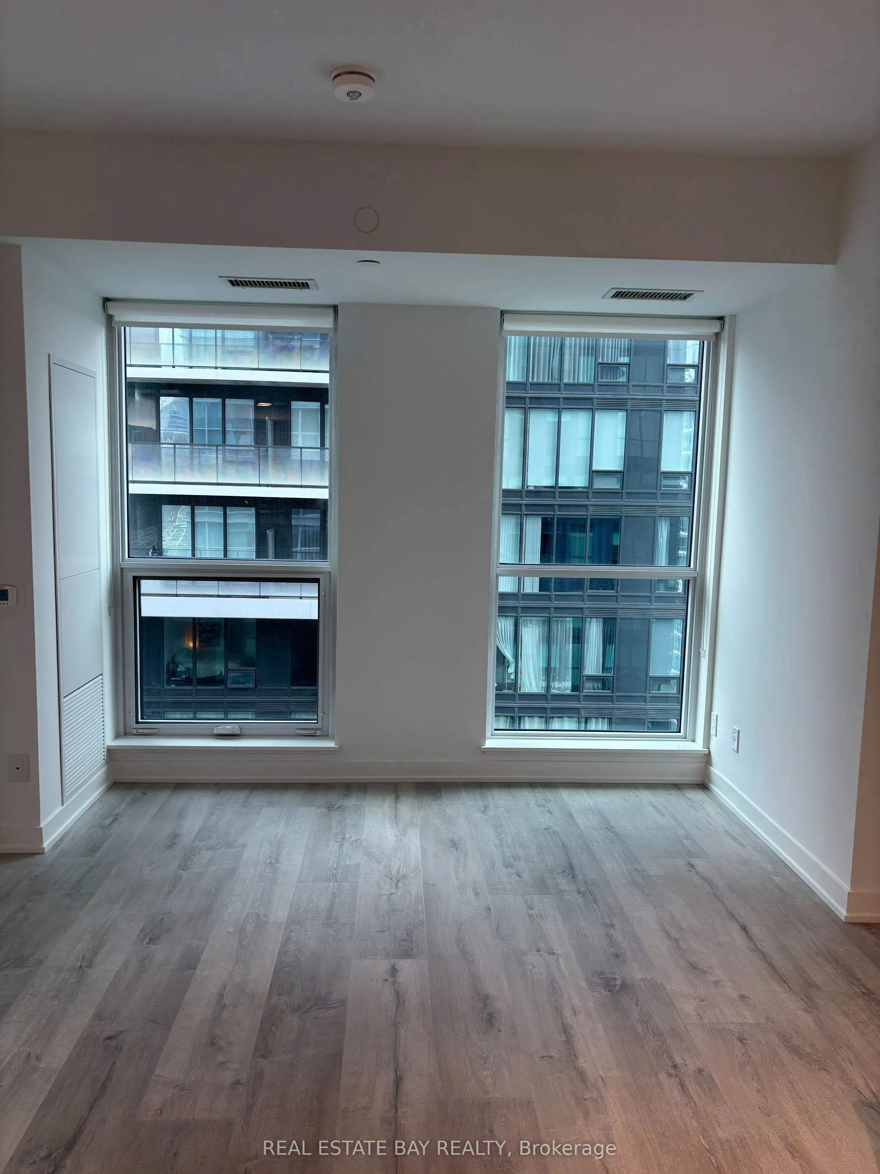 327 King Street W, #4104