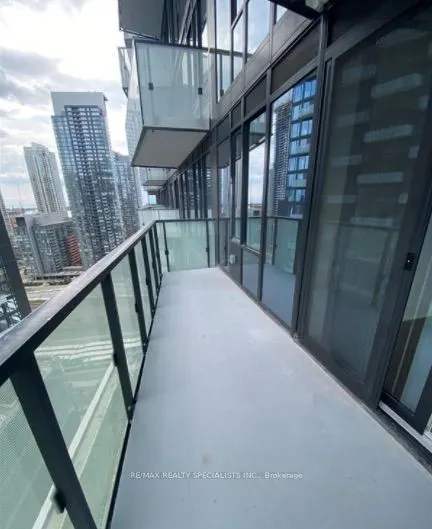 470 Front Street W #1706