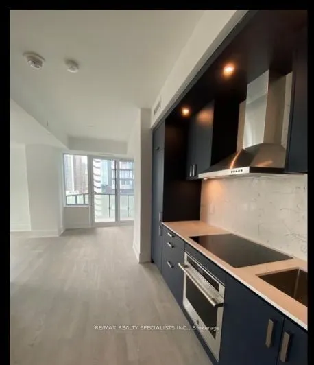 470 Front Street W #1706