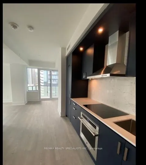 470 Front Street W #1706
