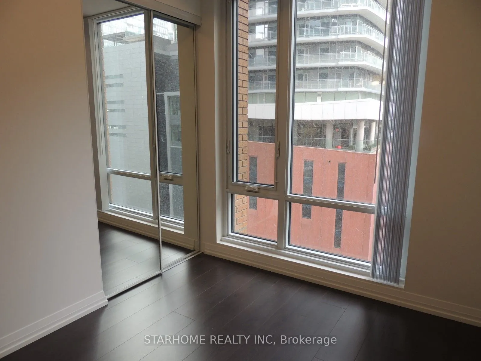 8 Widmer Street, #809