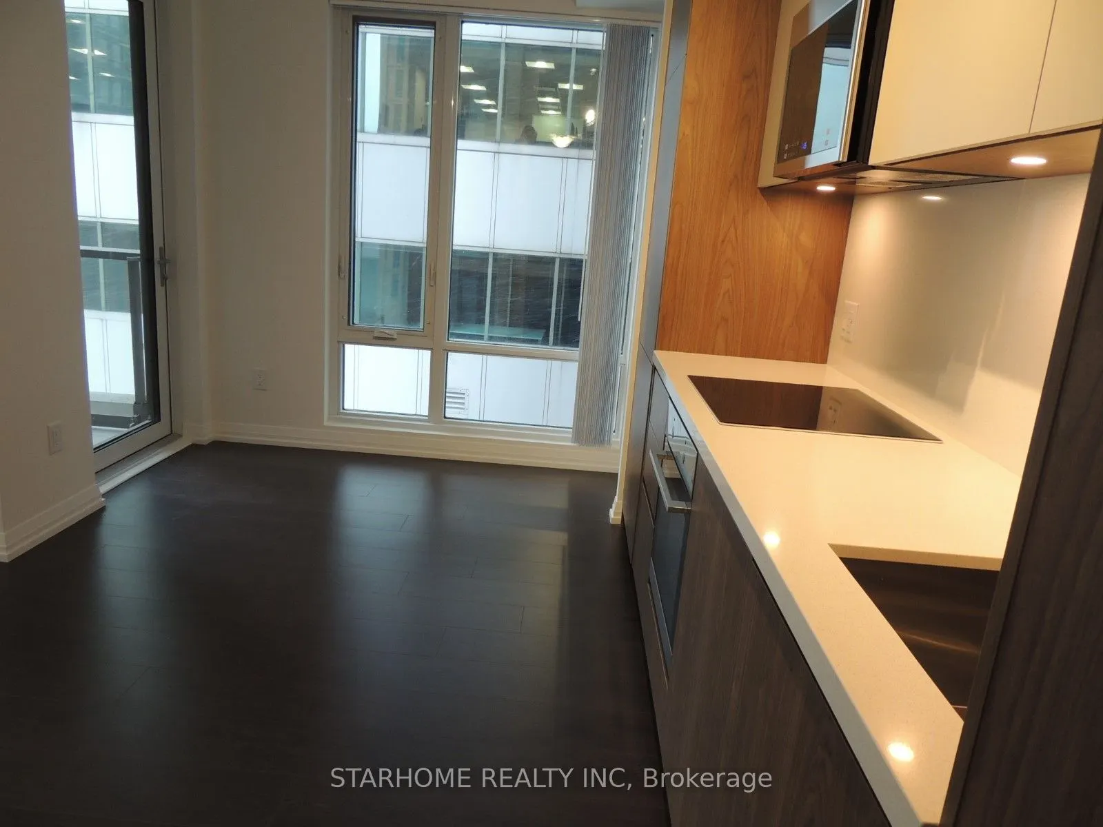 8 Widmer Street, #809