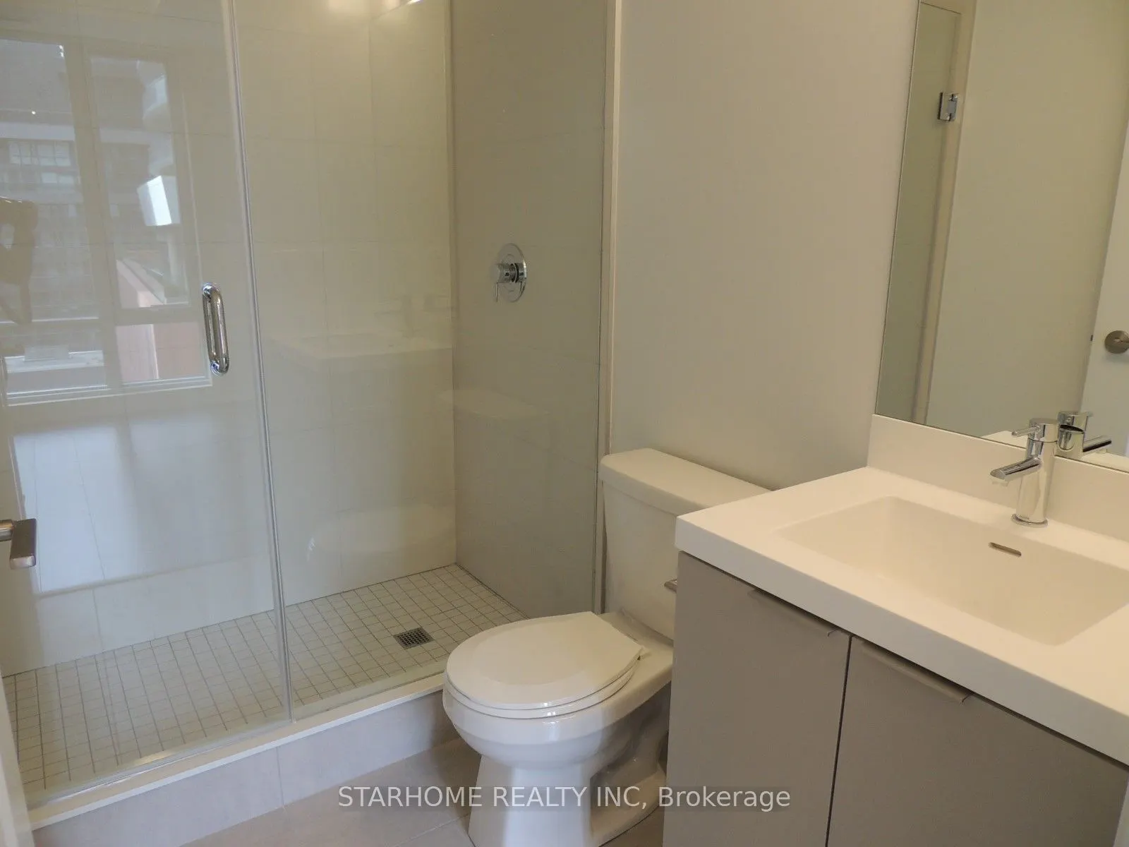 8 Widmer Street, #809