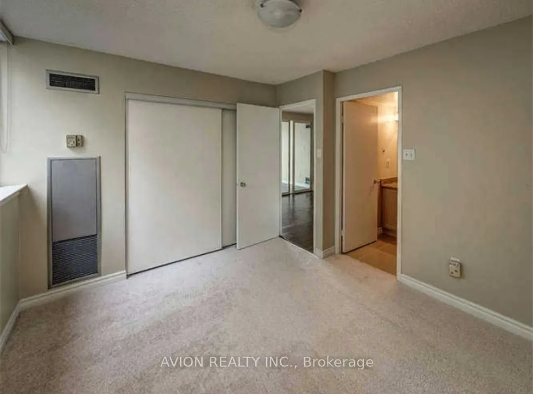 1055 Bay Street, #402