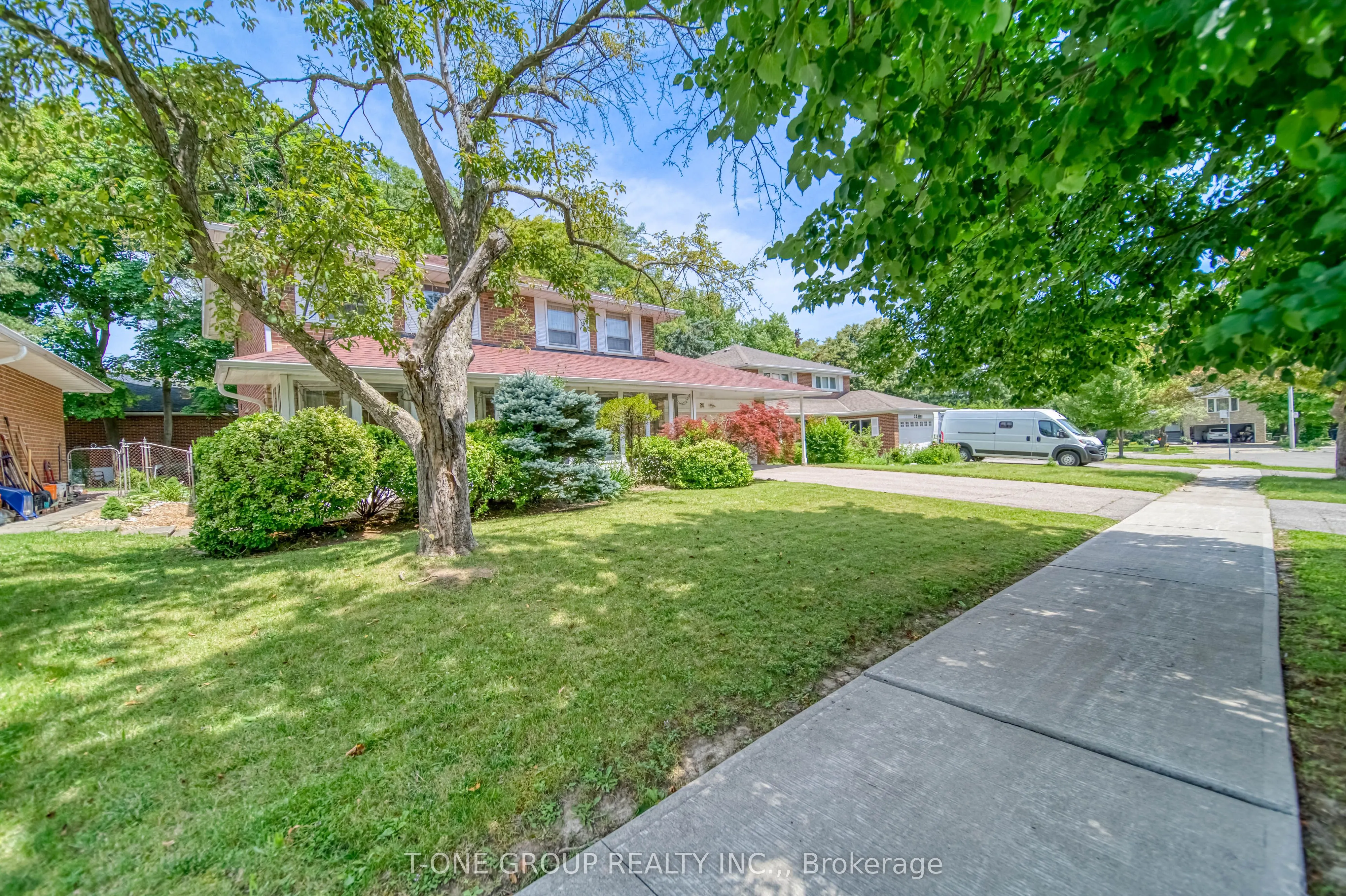 20 Zircon Court