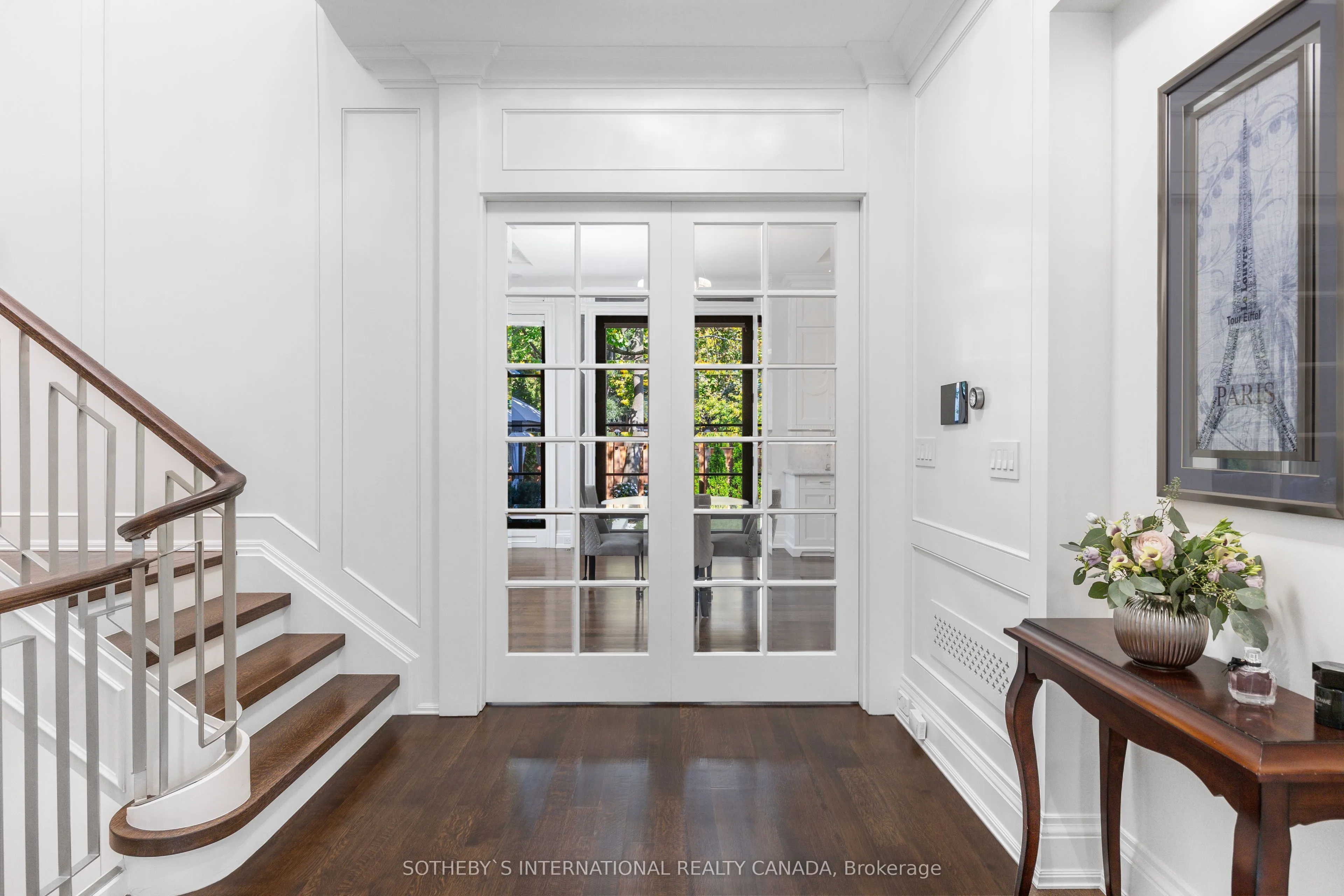 22 Hillhurst Boulevard