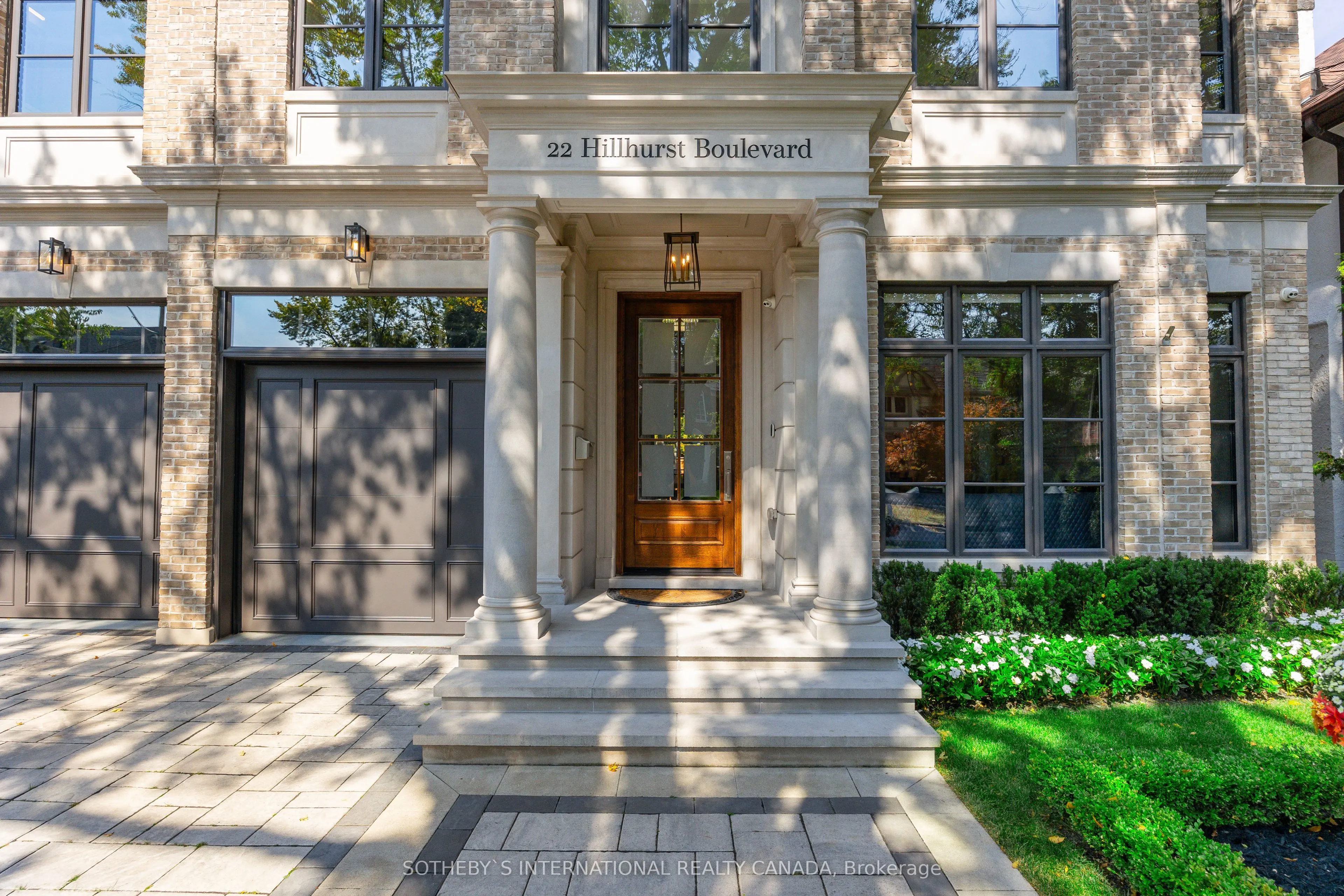 22 Hillhurst Boulevard