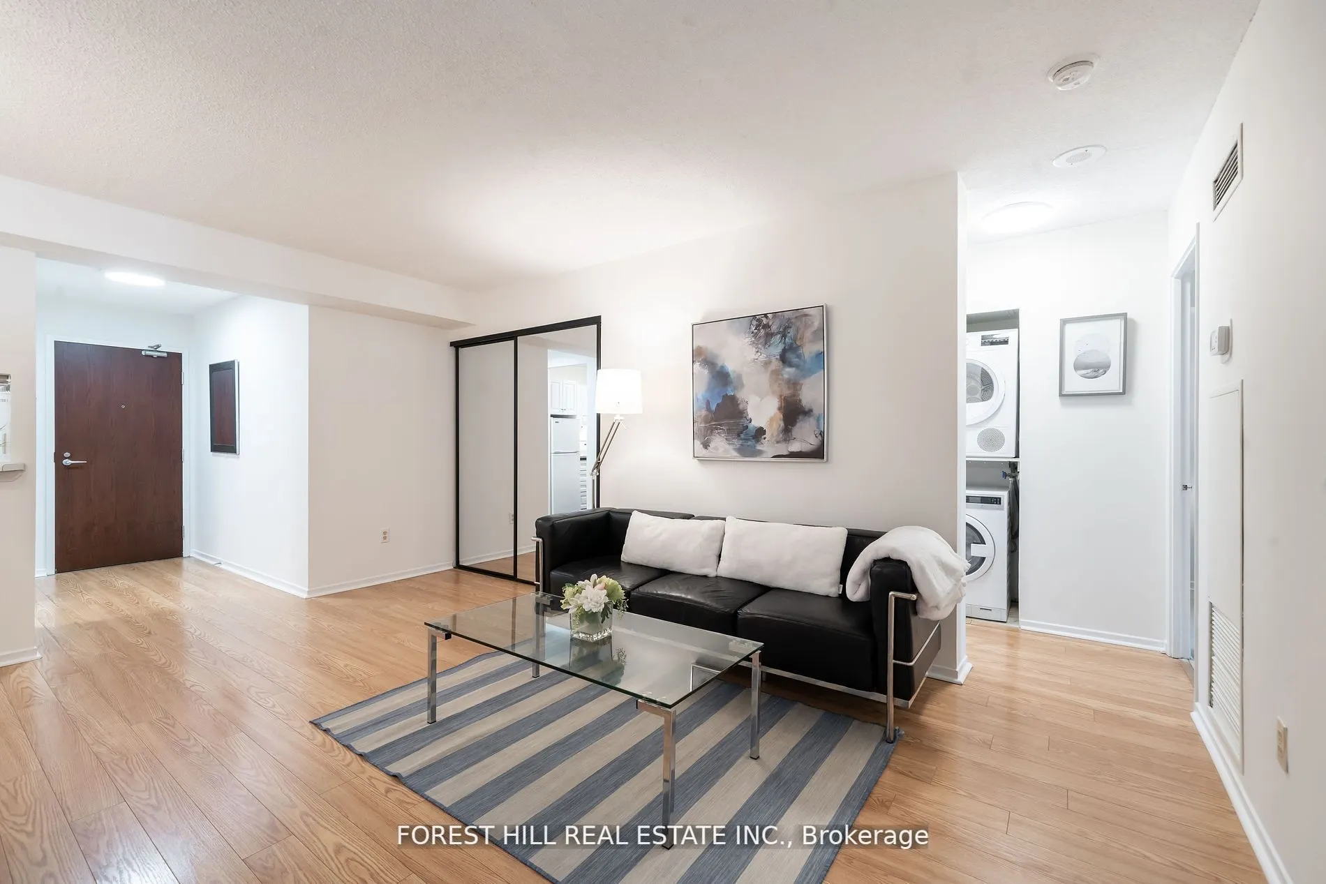 1055 Bay Street, #201
