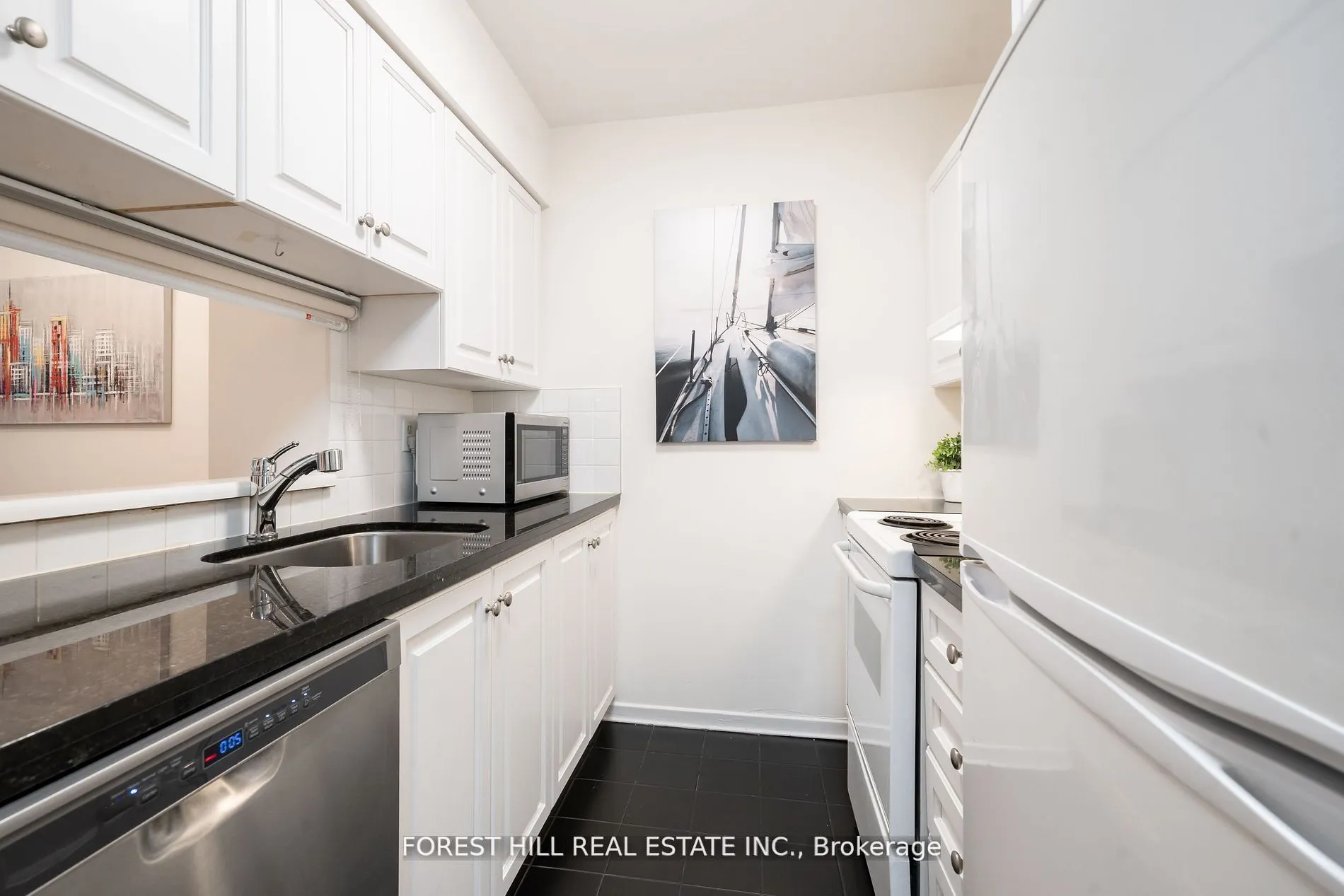 1055 Bay Street, #201